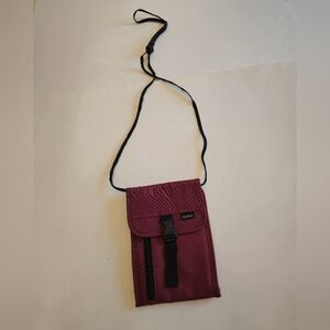 L.L. Bean Crossbody Travel Secure Organizer Bag Burgundy Red Slide Strap Nylon